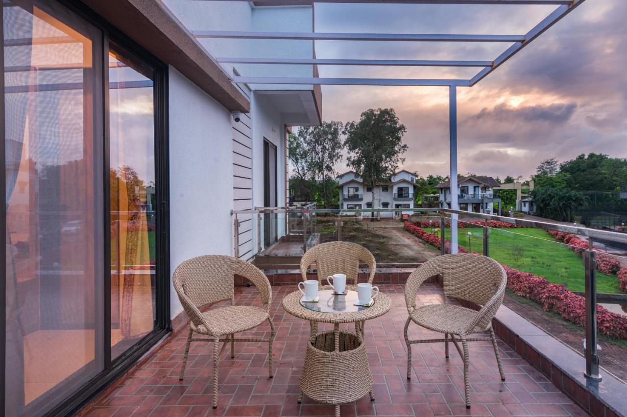 Saffronstays Aster, Plunge Pool Villa With Garden, Lonavala Exterior foto
